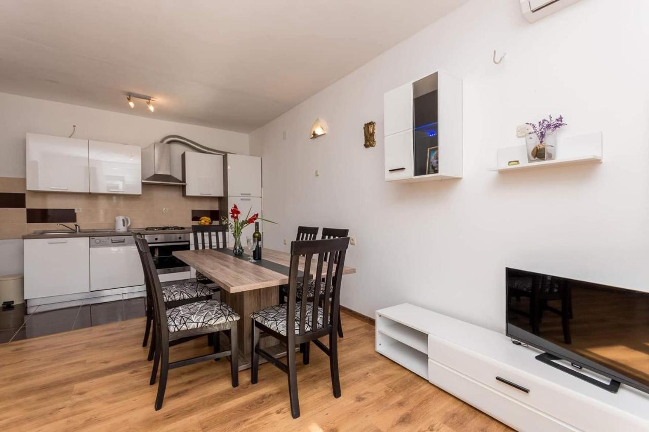 Agape Apartments Biograd Na Moru Exterior photo